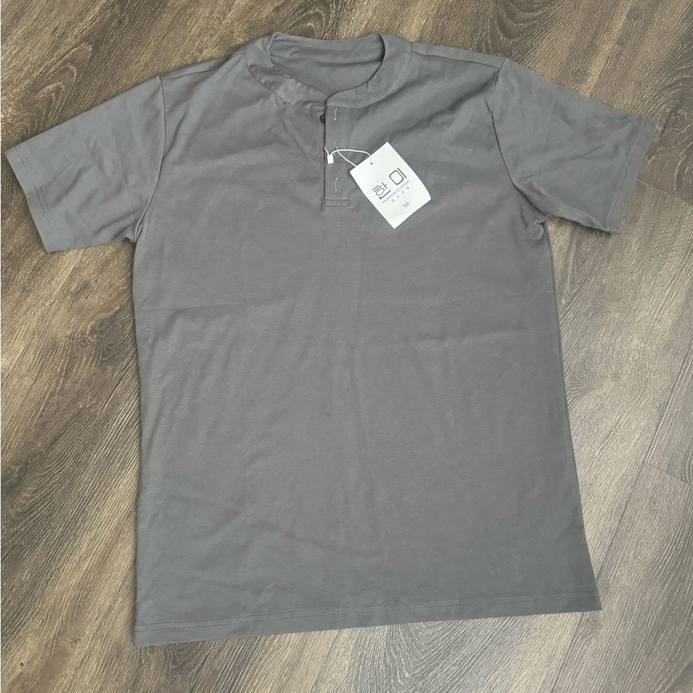 New! men’s teeshirt with decorative buttons. Cotton.